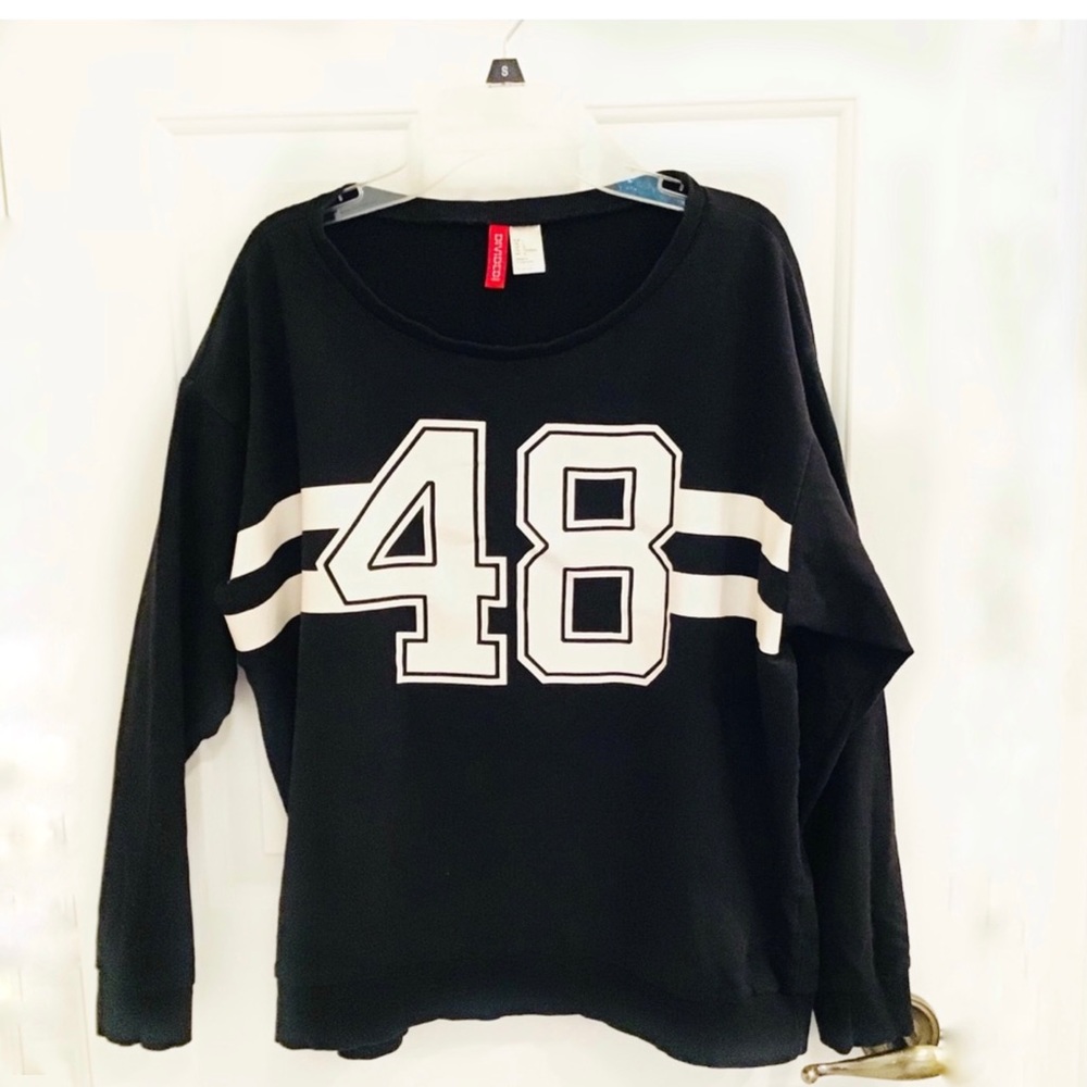 Graphic Sweatshirt by Divided